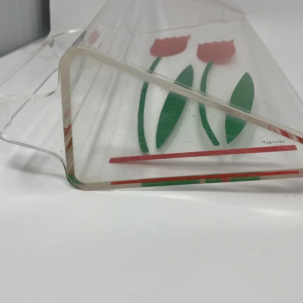 Vintage Tulips pitcher lucite 80’s cottagecore